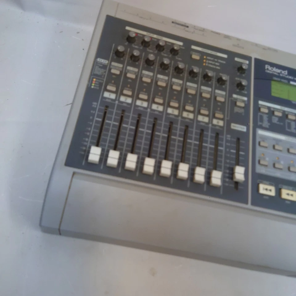 Roland VS-880 Digital Studio Workstation Multitrack Recorder from Japan - Image 3 of 4