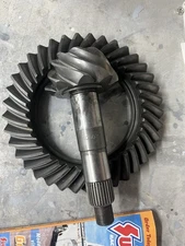 Chevy 12 Bolt GENUINE MOTIVE GEAR GM12-411 RING GEAR AND PINION SET/4:11 RATIO