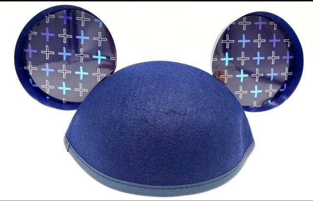 D23 2022 Expo Disney Exclusive Disney plus Founder Mickey  display picture 1