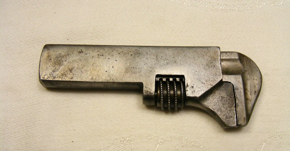 De colección Lakeside Forge Co. Llave bicicleta 8-a Foto 2 de 4