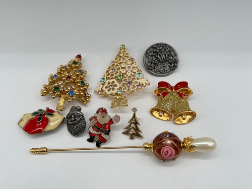 Lot Of 18 Vintage Bear Present Wreath Bells Christmas Tree Hat Lapel Pins *READ* - Picture 3 of 4