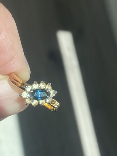 Vintage 18K 2 tone Yellow Gold Ring with Sapphire 