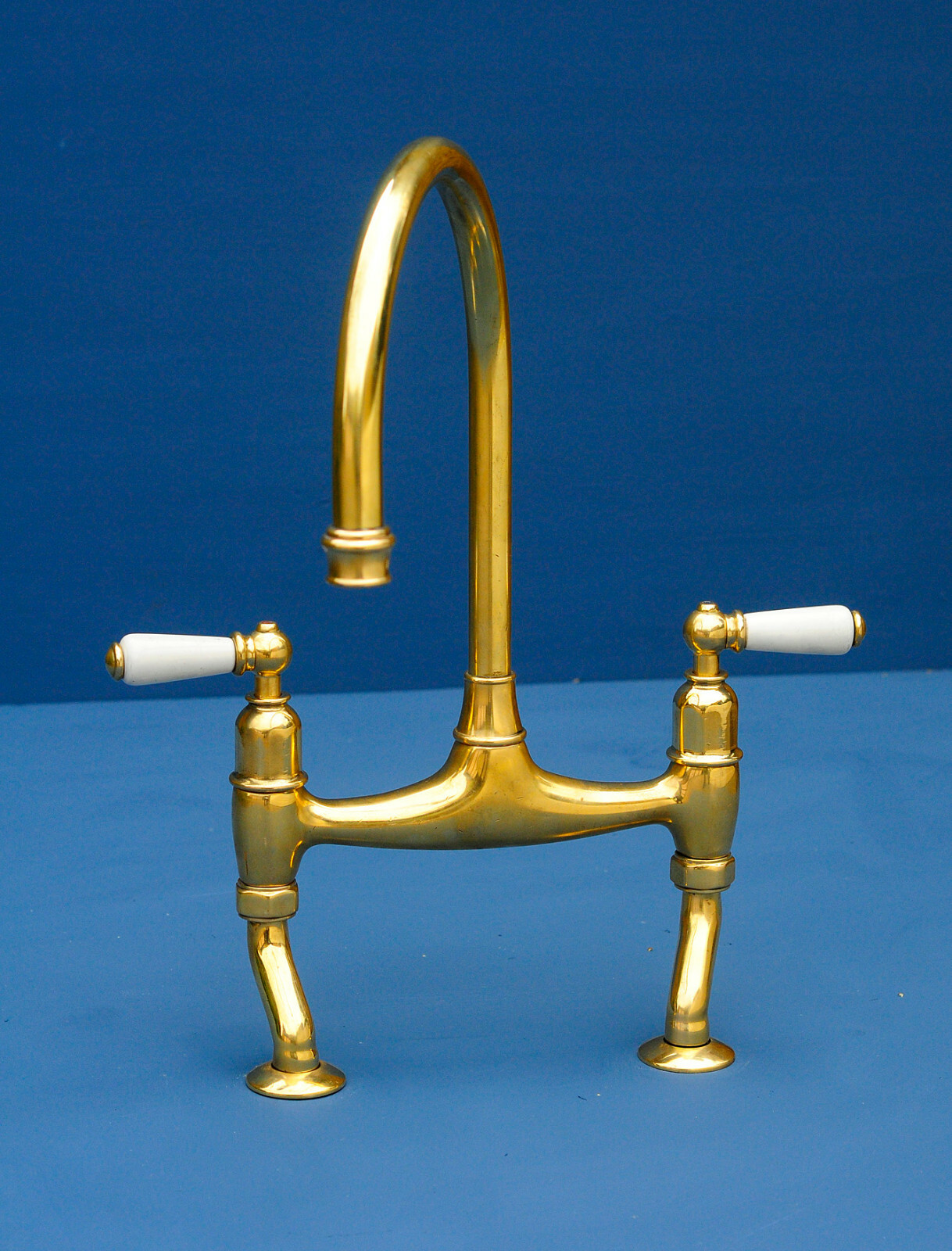 VINTAGE BRASS KITCHEN MIXER TAPS RECLAIMED & FULLY REFURBISHED Perrin
