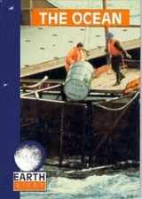 The Ocean [Earth Alert] Phillips, Anne W.