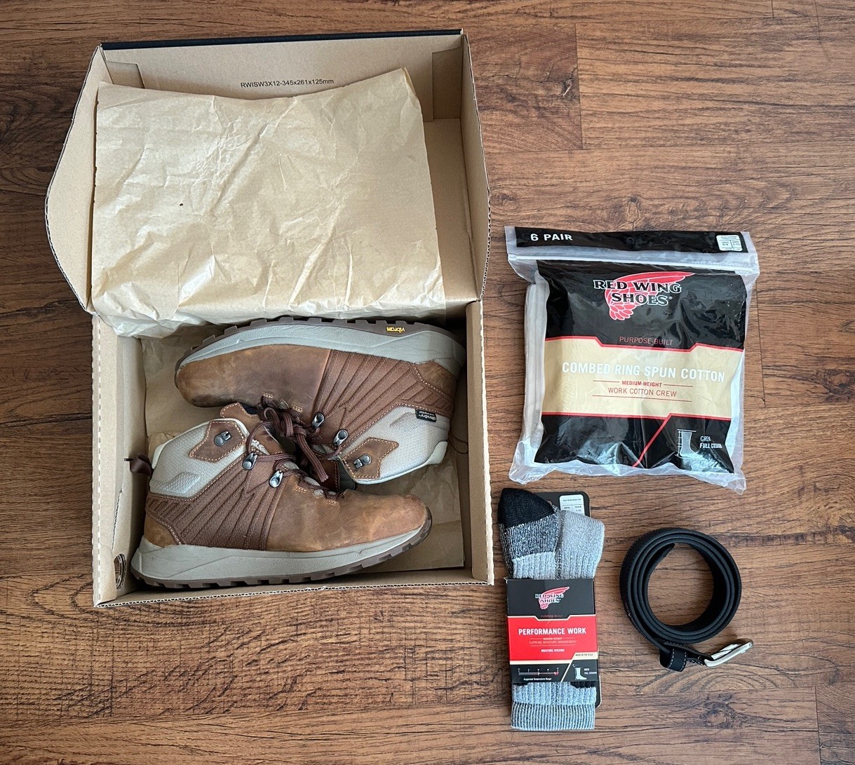 Red Wing Cascade Women's 5-Inch Waterproof Leather Safety Toe Boot Size 9.5B