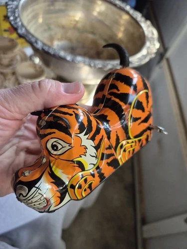 Vintage Marx Wind Up Tiger Tin Toy Japan Louis Marx & Co Mid Century Collectible