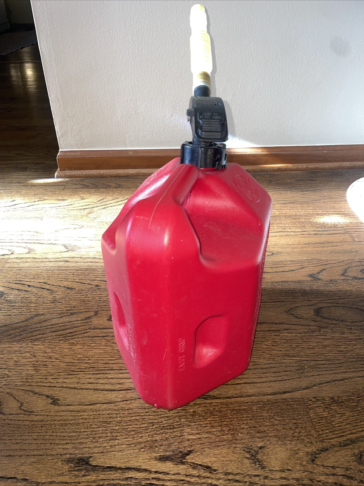 Vintage PreBan Blitz 1 Gallon 4 Oz Gas Can with Vent And Spout, eBay listing.