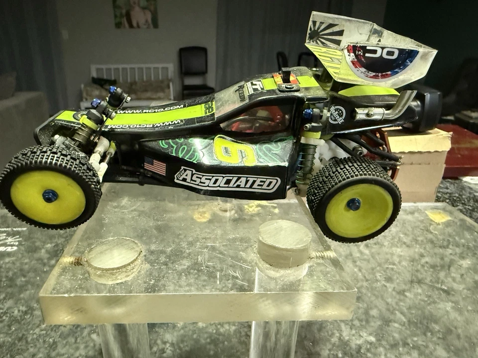 Rare NRC-24 Project Graphite Micro Buggy – RC10 Tribute – Rare w/electronics. - Image 3 of 4