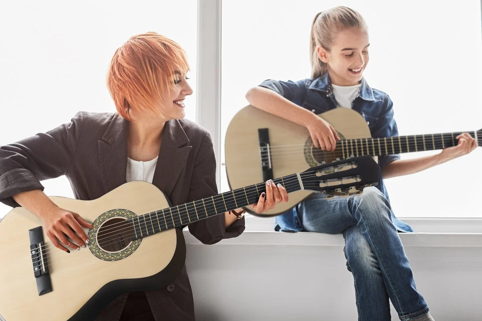 7/8 Konzert Gitarre Klassik Akustik Anfänger Guitar Holz Linde Blackwood Nylon - Bild 2 von 4