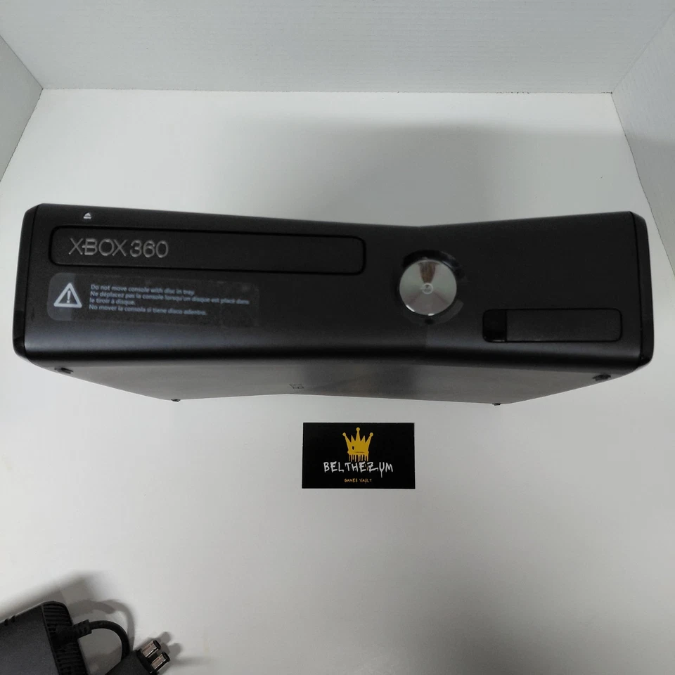 Microsoft Xbox 360 S 4GB Console - Black (1439)(HDMI) Very Good Condition + Game - Image 2 of 4