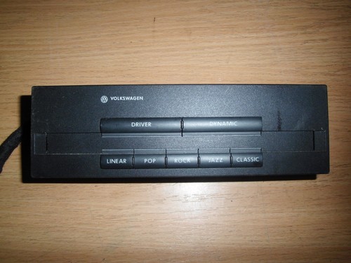 VW Bedienteil Verstärker  passt bei mehreren Modellen   1J0035624A