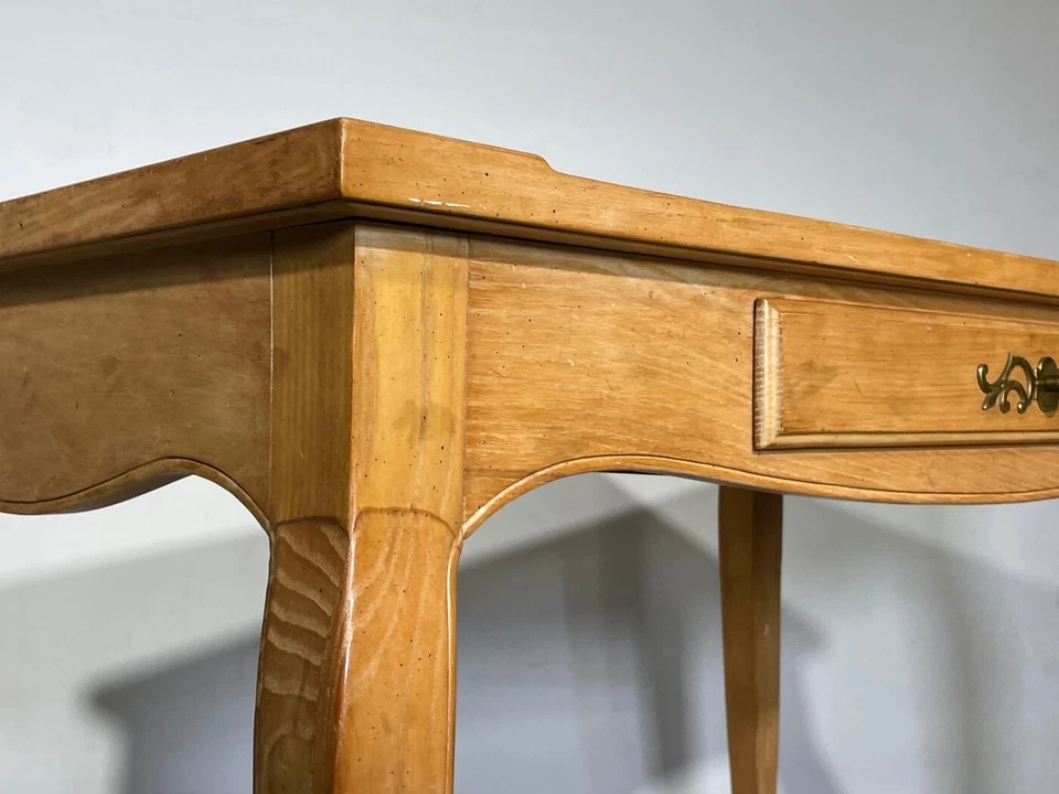 Henredon French Provincial Louis XV Oak Writing Desk - Image 3 of 4