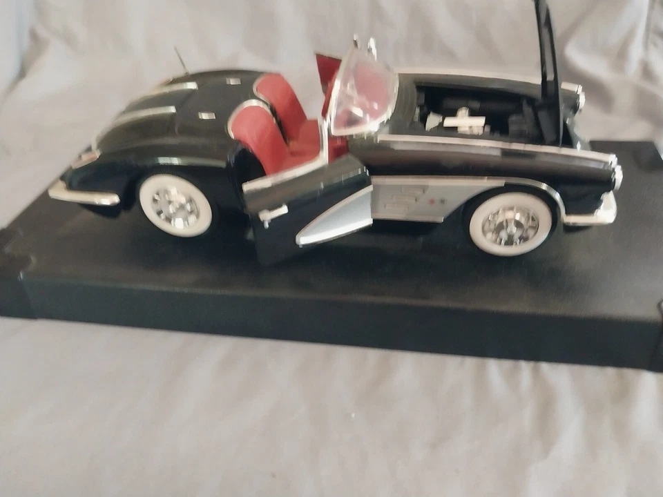 1958 Black Chevrolet Corvette Convertible 1:18 Metal Diecast Car  Plastic Stand - Image 4 of 4