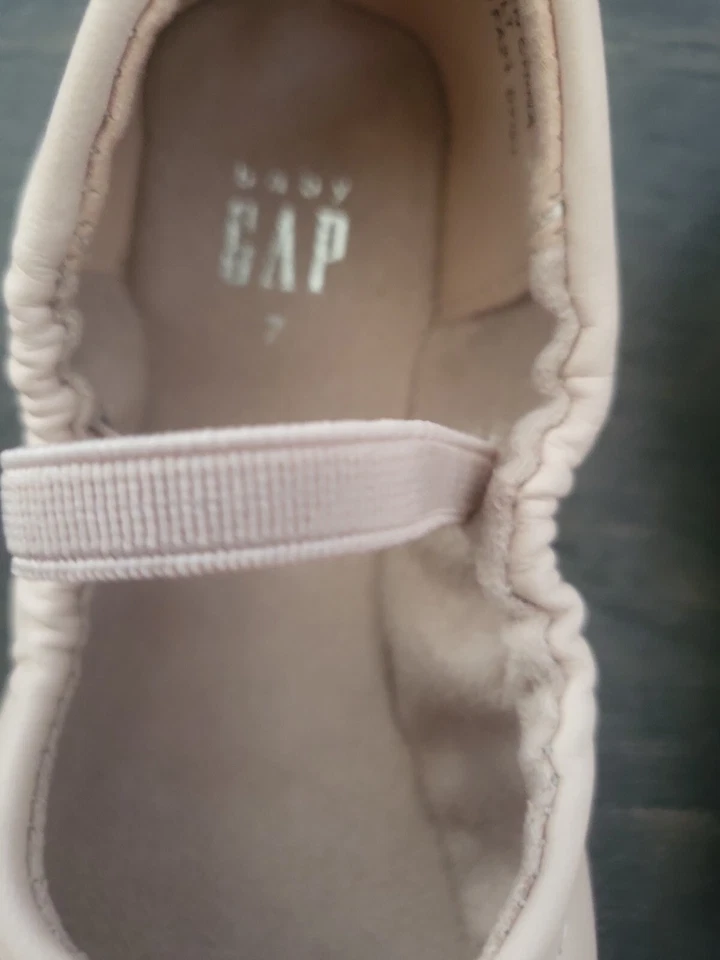 Nuevos zapatos de ballet Gap para niños pequeños, talla 6-7, sin usar, sin etiquetas Foto 2 de 3