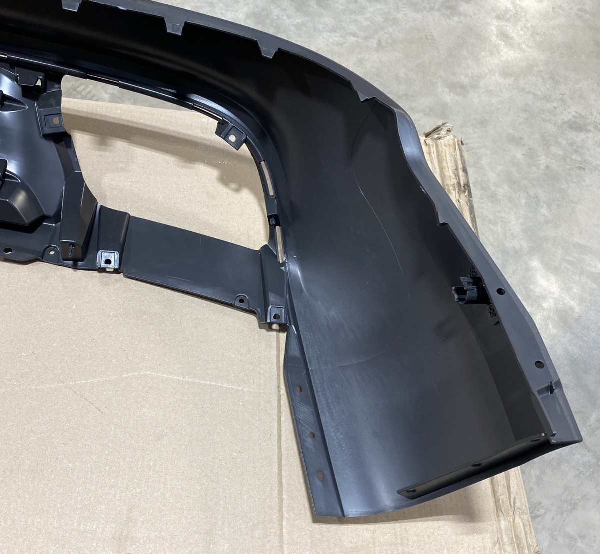 PO#14 Genuine OEM 2016-2018 Lincoln MKX Bumper Cover Assembly FA1Z