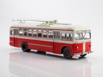 Bus magazine series (Modimio) No. 34 with model of MTB-82D trolleybus