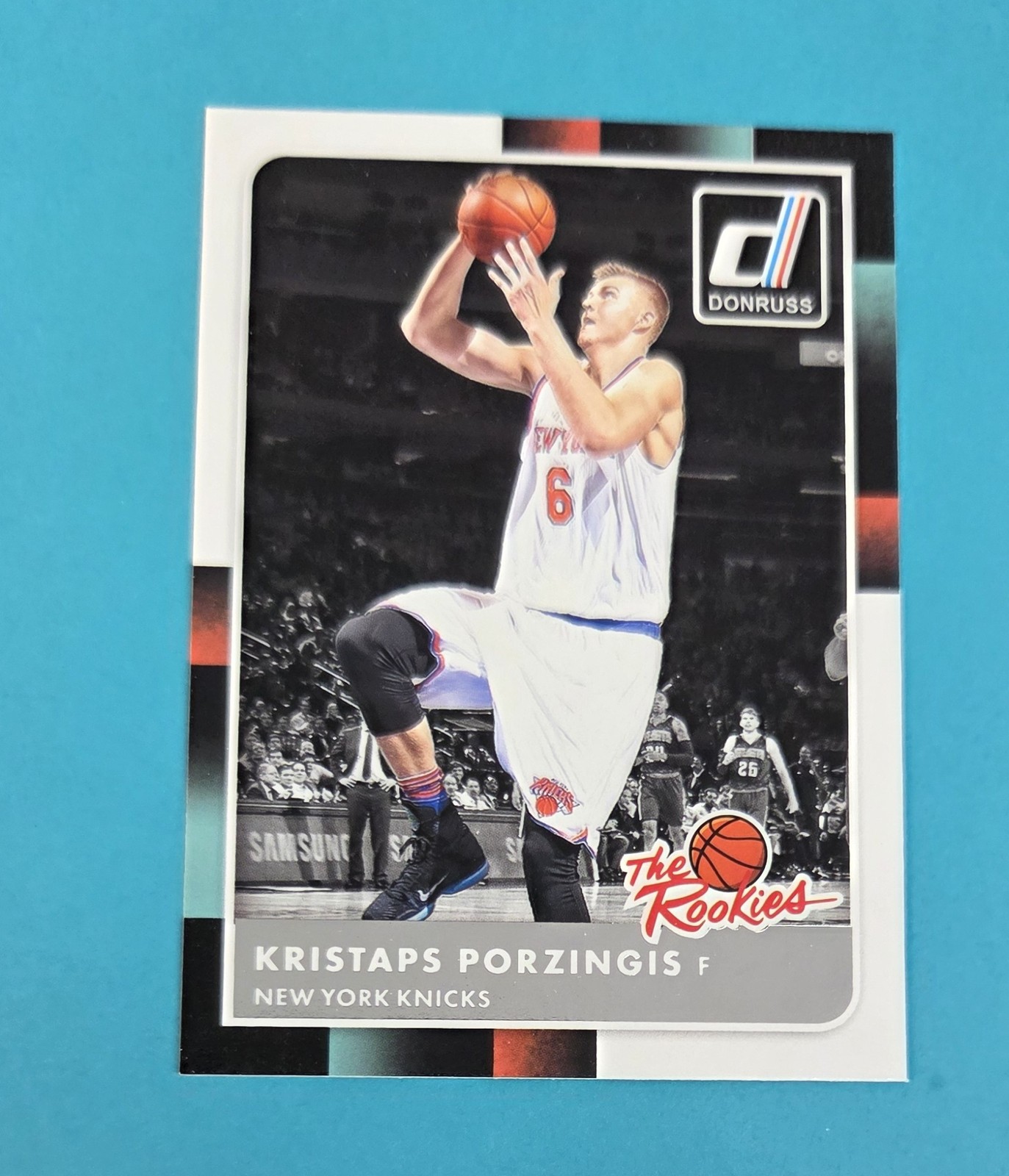 2015-16 Donruss The Rookies #32 Kristaps Porzingis Knicks BASKETBALL Card Z3