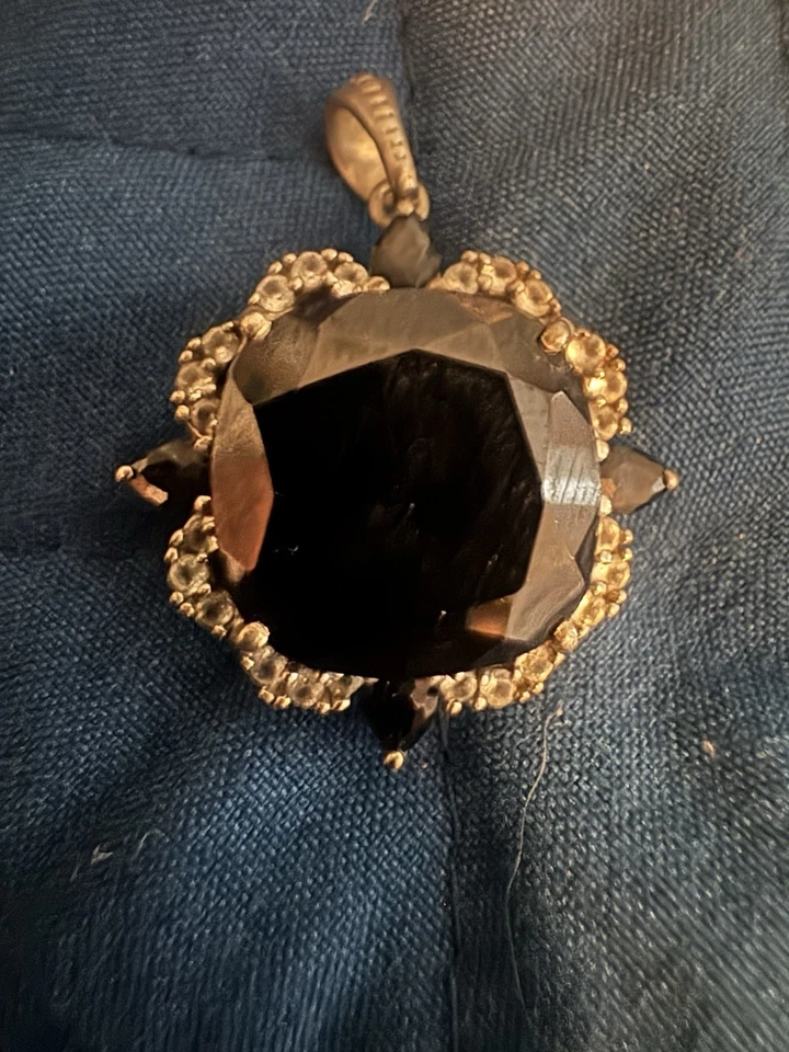 Colgante Espinela Negra Foto 2 de 3