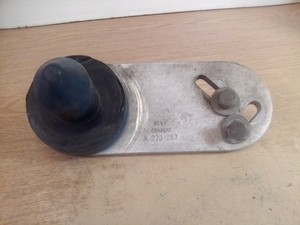 Kenworth T660 K273-257 Hood Locator Pin Kit