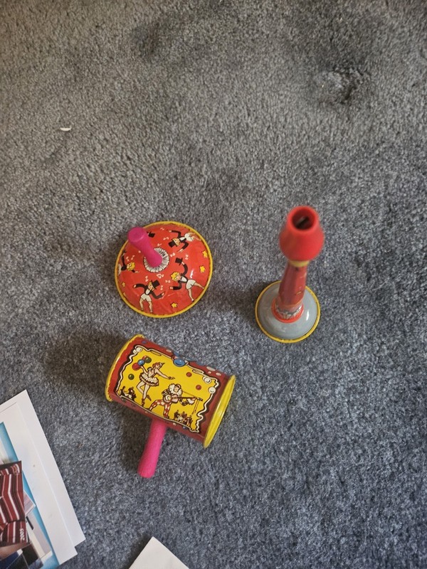 3pc Novelty Noisemakers Set Party Horn/Blower & 2 Clackers, Red Yellow Pink