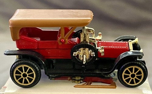 1910 Pierce Arrow Collectible Miniature Die-Cast Toy Car by Readers Digest - Picture 3 of 16