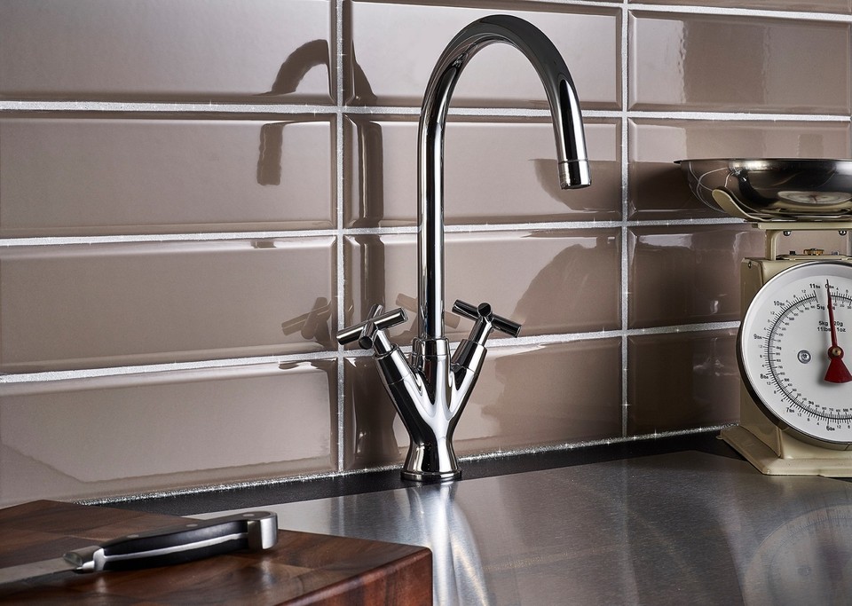 v1rtus Silver Holographic Glitter Grout Additive ANTIMOULD Tiles