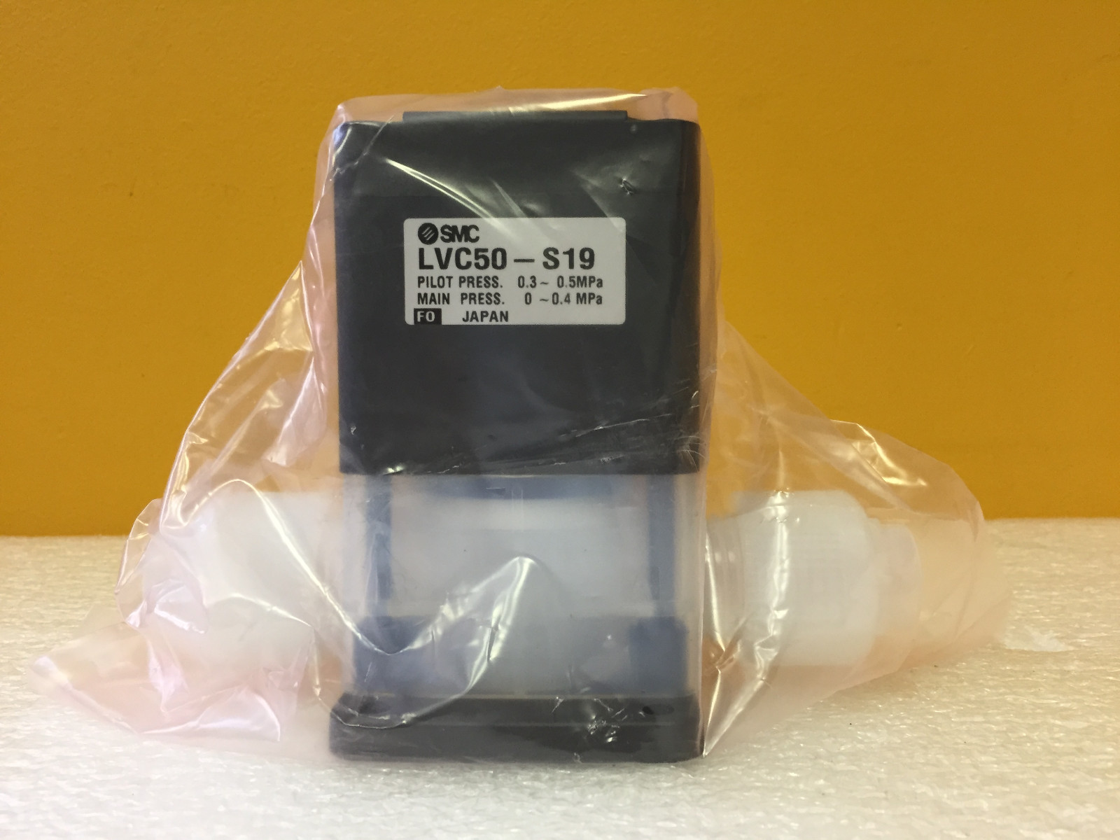 SMC LVC50-S19 0.3 to 0.5 MPa Pilot, 0 to 0.4 MPa Main, Fluoropolymer Valve. New!