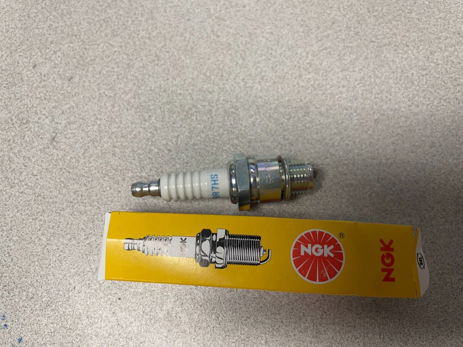 NOS NGK Spark Plugs Fits: Honda 1995-1996 EZ90 1982 MB5 98076-57716 BR7HS QTY3