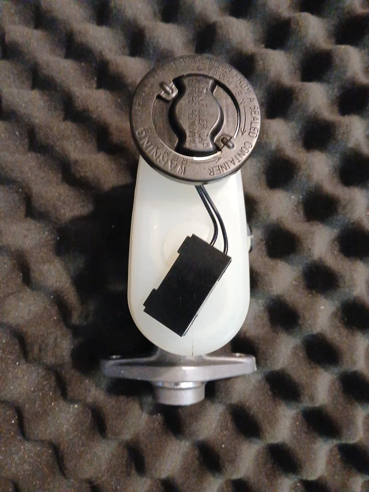 NOS Tokico 13/16 Brake Master Cylinder - 1982-83 Nissan Sentra/Stanza - Image 3 of 4