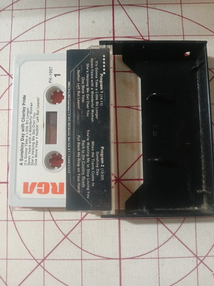 A Sunshiny Day With Charley Pride It's Gonna Take A Little Bit Longer Cassette Foto 3 de 4