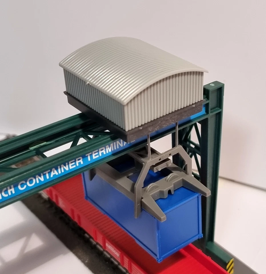 Märklin H0 Digital Rangierlok + 3 Niederbordwagen aus Set 29260 + Containerkran - Bild 2 von 4