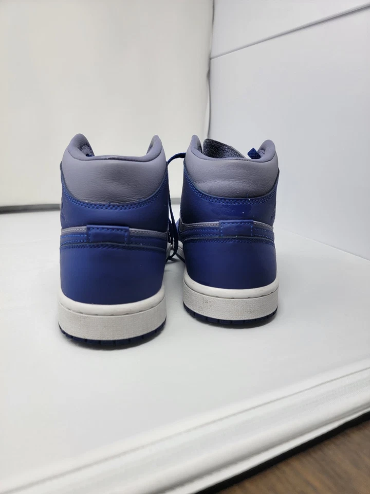 Talla 9.5 - Air Jordan 1 SE Mid Iron Purple Deep Royal W Foto 4 de 4