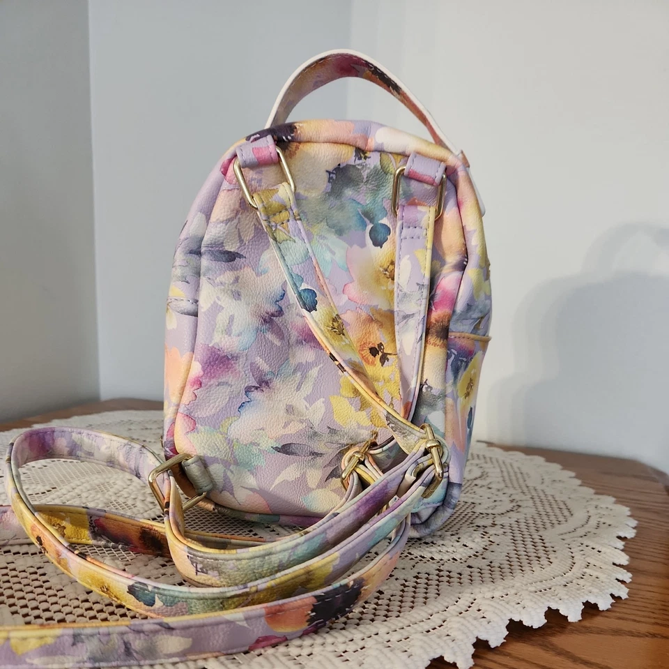 Mini Mochila Floral Betsey Johnson Kitsch Perro Nueva con Etiquetas Foto 2 de 4