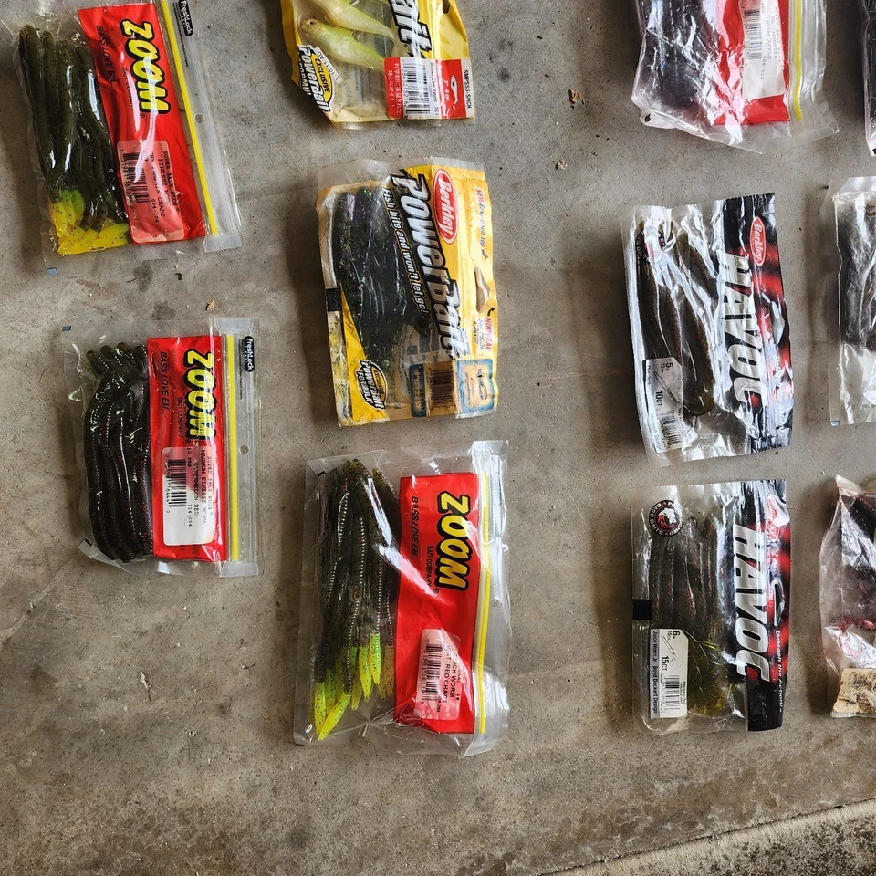 Zoom Zipper Power Bait Culprit Worms Crawdads Swim Baits 38 Packs - Image 3 of 4