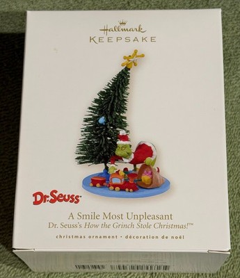2008 Hallmark Dr Suess The Grinch   A Smile Most Unpleasant   Ornament