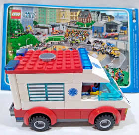 🔥LEGO 60023 CITY STARTER SET 100% Complete w/ Instructions & Minifigures NICE