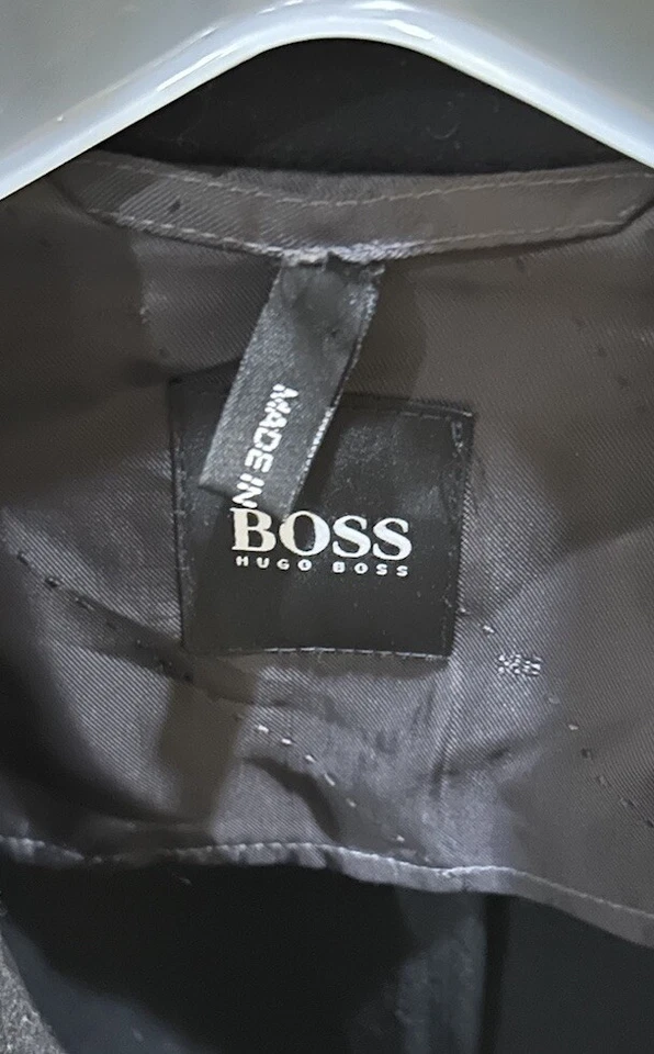 Chaqueta Hugo Boss Cachemira/Lana Negra Bolsillos con Botones Talla US 42R Foto 2 de 4