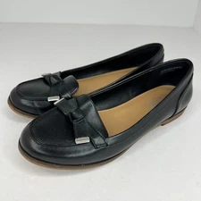 Coach And Four Womens Black Faux Leather  Slip On Bow Metal Tips Size 6.5 Flats
