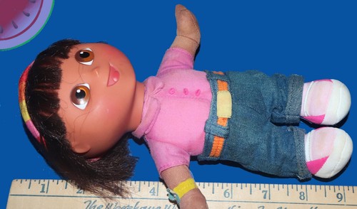 Fisher-Price DORA THE EXPLORER Plush Collectible Friend Dora and School Day Dora - Picture 12 of 12