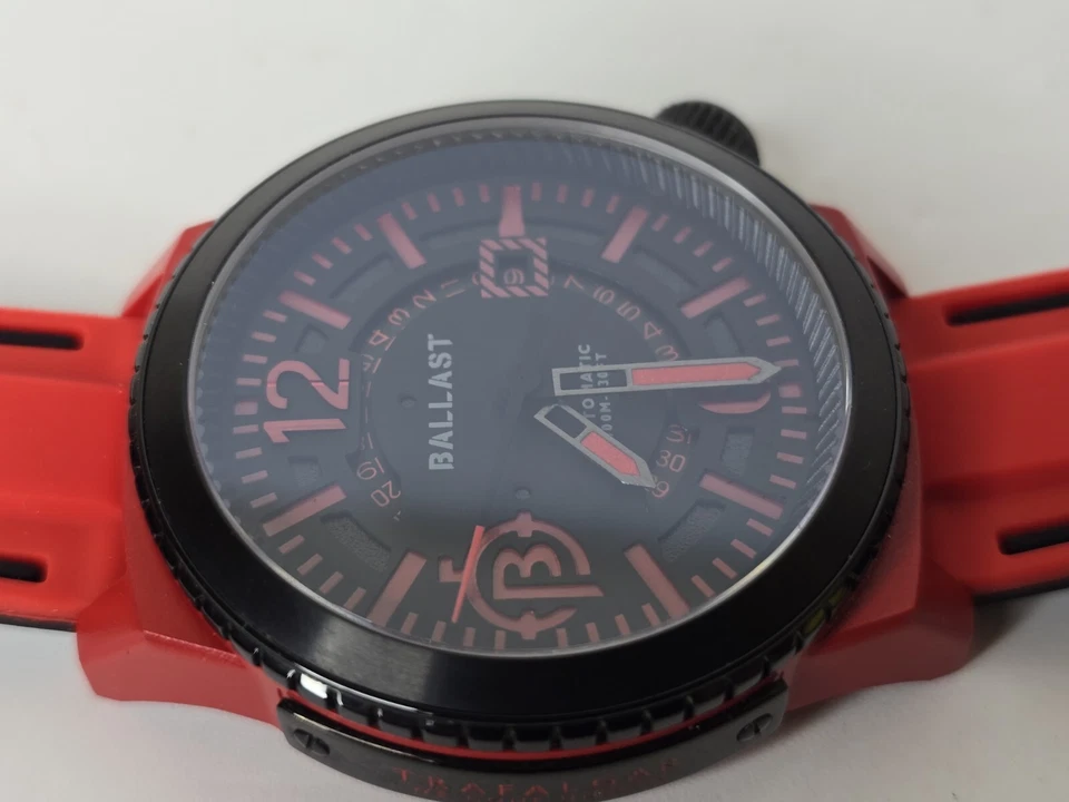Reloj Ballast Trafalgar Arnament Automático Cerakote Rojo 47mm BL-3133 Hombre Foto 3 de 4