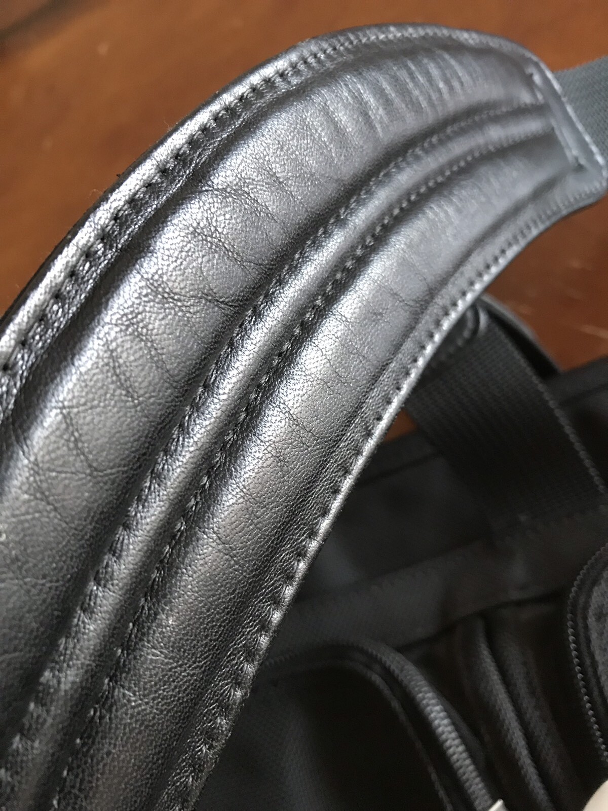 TUMI Alpha 17” Expandable Soft Laptop Briefcase Bla… Gem