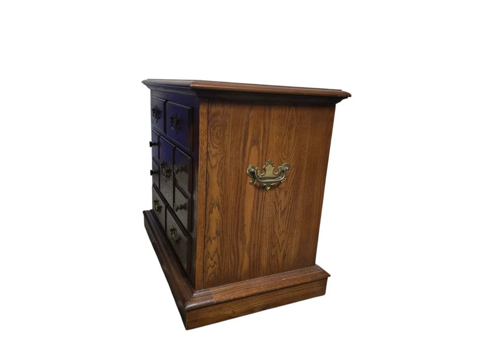 Nice Pennsylvania House Side Table Or Nightstand 5 drawers, Great Condition - Image 4 of 4