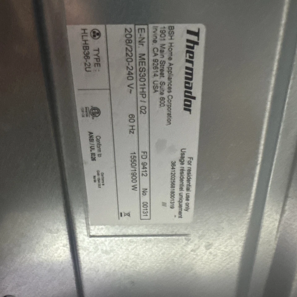 Thermador 24 Inch Single Combination Steam/Convection Wall MES301HP LOCAL PCK UP - Image 3 of 4