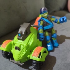 TMNT Teenage Mutant Ninja Turtles Leonardo Riot Gear Action figure with vehicle 