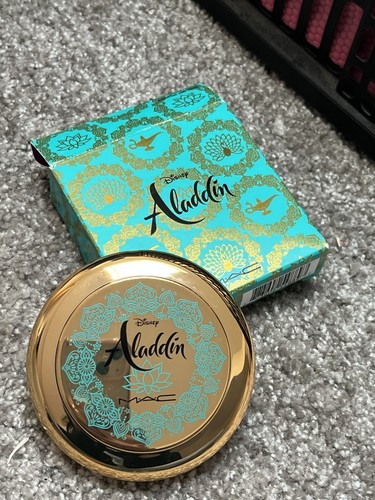 MAC Blusher - Limited Edition - Aladdin - Picture 3 of 5