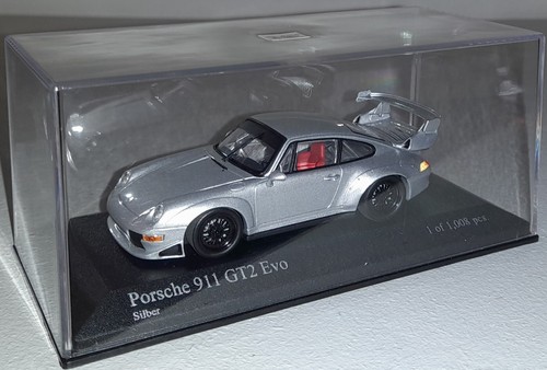 PORSCHE 911 GT2 EVO SILBER FELGE SCHWARZ LIMITED EDITION MINICHAMPS 1:43 VITRINE