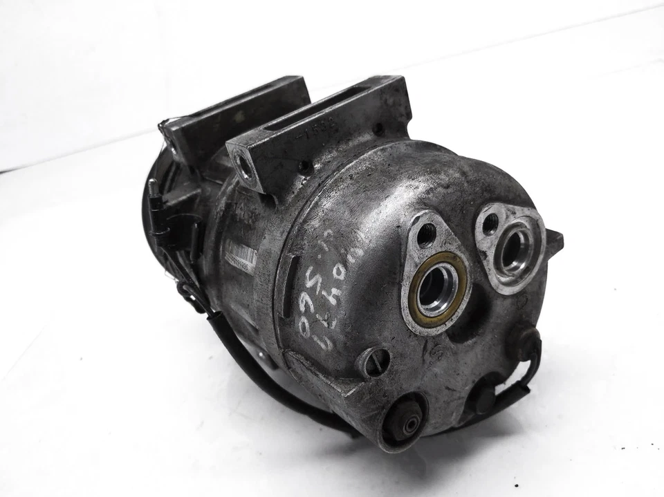 2001 Volvo S60 Ac Air Compressor Pump + Clutch 8708581 - Image 3 of 4