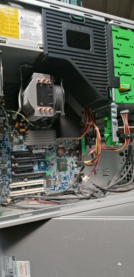 HP Z400 INTEL XEON SCEGLI RAM HARD DISK SSD E SCHEDA VIDEO WORKSTATION PC LAVORO - Immagine 2 di 3
