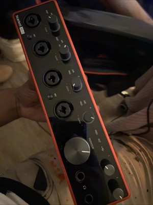 Focusrite Scarlett 2i2 2x2 Interface - 3rd Gen.