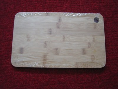 WOOD CUTTING BOARD CHEESE CHARCUTERIE NEW IN PACKAGING 12'' X 7.5''